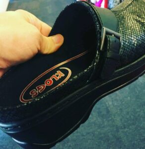 klogs naples inside pic